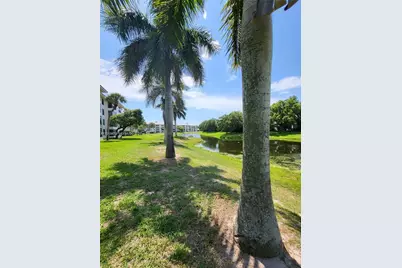3640 Whitehall Dr #406, West Palm Beach, FL 33401 - Photo 9