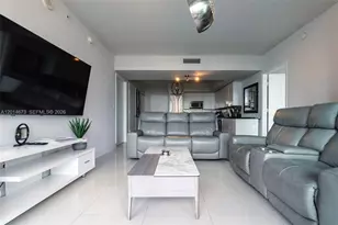 92 SW 3rd St, Miami, FL 33130 - Photo 7
