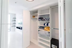 92 SW 3rd St, Miami, FL 33130 - Photo 3