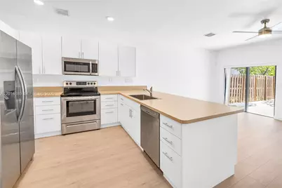 11854 SW 246th Ln, Homestead, FL 33032 - Photo 9