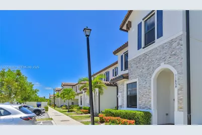 11854 SW 246th Ln, Homestead, FL 33032 - Photo 3