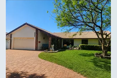8882 SW 1st Pl, Coral Springs, FL 33071 - Photo 1