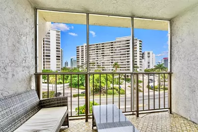 501 Three Islands Blvd #518, Hallandale Beach, FL 33009 - Photo 17