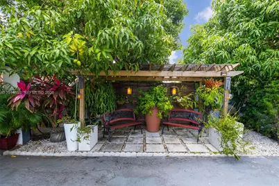 2222 NW 105th St, Miami, FL 33147 - Photo 39