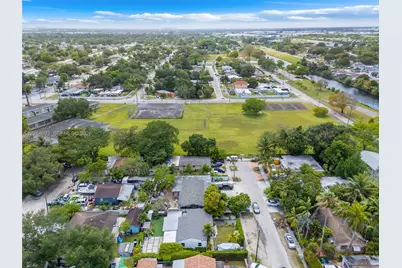 2222 NW 105th St, Miami, FL 33147 - Photo 49