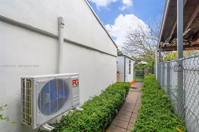 2222 NW 105th St, Miami, FL 33147 - Photo 29