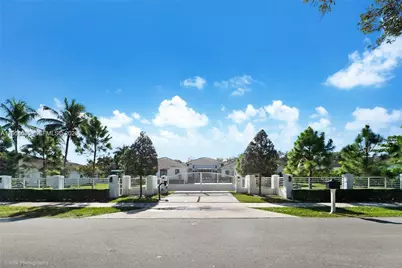 7830 SW 117th St, Pinecrest, FL 33156 - Photo 5