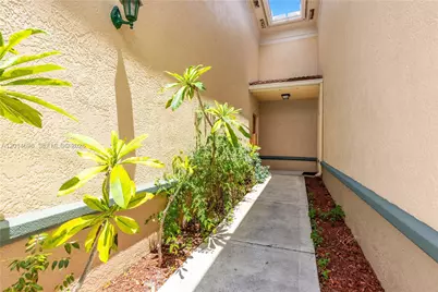 2486 Centergate Dr #203, Miramar, FL 33025 - Photo 33