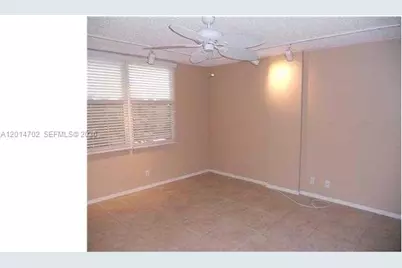 115 Royal Park Dr #4B, Oakland Park, FL 33309 - Photo 5