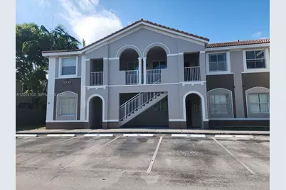 1539 SE 27th St #201, Homestead, FL 33035 - Photo 1