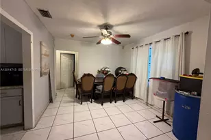 385 NE 129th St, North Miami, FL 33161 - Photo 9