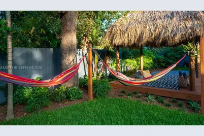 936 NE 128th St, North Miami, FL 33161 - Photo 27