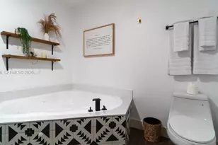 936 NE 128th St, North Miami, FL 33161 - Photo 17