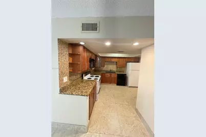 2000 Atlantic Shores Blvd #118, Hallandale Beach, FL 33009 - Photo 11