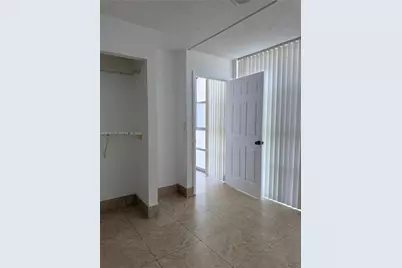 2000 Atlantic Shores Blvd #118, Hallandale Beach, FL 33009 - Photo 7