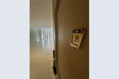 2000 Atlantic Shores Blvd #118, Hallandale Beach, FL 33009 - Photo 3
