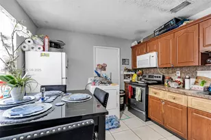 2385 NW 32nd St, Miami, FL 33142 - Photo 25