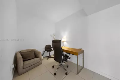 31 SE 6th St #907, Miami, FL 33131 - Photo 9