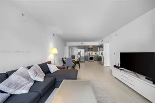 31 SE 6th St, Miami, FL 33131 - Photo 7