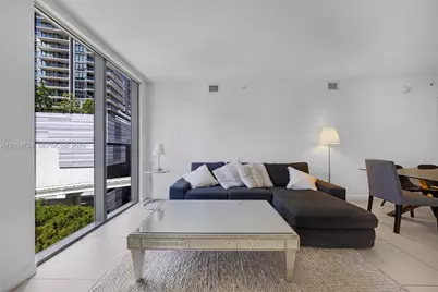 31 SE 6th St #907, Miami, FL 33131 - Photo 5