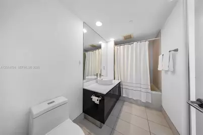 31 SE 6th St #907, Miami, FL 33131 - Photo 19