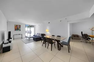 31 SE 6th St, Miami, FL 33131 - Photo 3