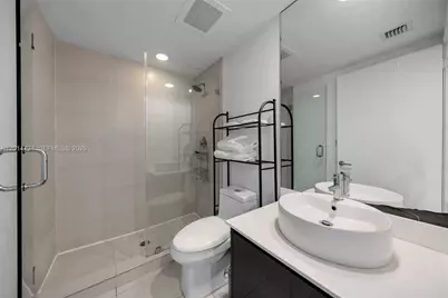 31 SE 6th St #907, Miami, FL 33131 - Photo 11