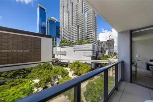 31 SE 6th St, Miami, FL 33131 - Photo 21