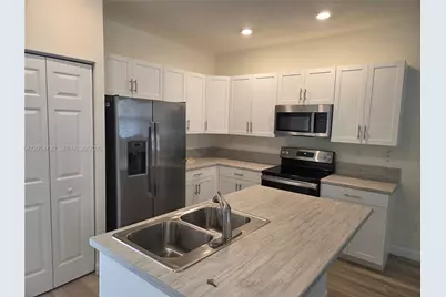 10840 W 33rd Ln, Hialeah, FL 33018 - Photo 3