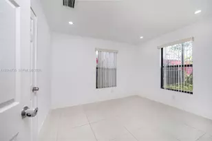 2106 Plunkett Ct, Hollywood, FL 33020 - Photo 15