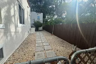 536 NE 69th St, Miami, FL 33138 - Photo 21