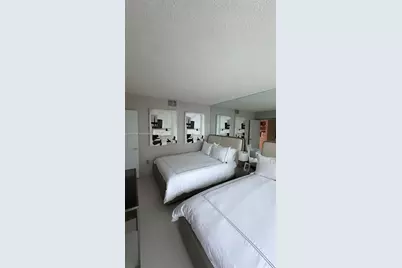 16400 Collins Ave #946, Sunny Isles Beach, FL 33160 - Photo 29