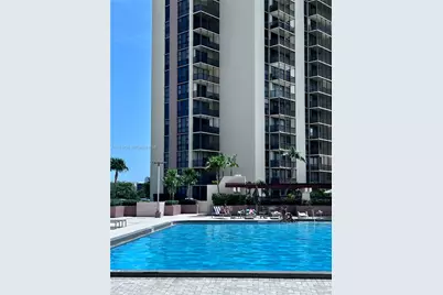 20365 W Country Club Dr #TH24, Aventura, FL 33180 - Photo 37