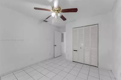 768 SW 9th St, Florida City, FL 33034 - Photo 13