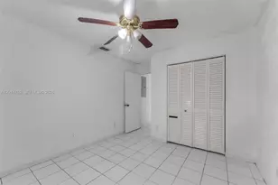 768 SW 9th St, Florida City, FL 33034 - Photo 13