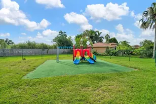 768 SW 9th St, Florida City, FL 33034 - Photo 27