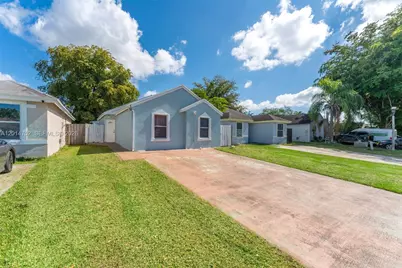 768 SW 9th St #0, Florida City, FL 33034 - Photo 3