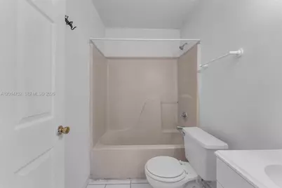 768 SW 9th St, Florida City, FL 33034 - Photo 17