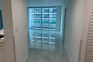 1800 N Bayshore Dr, Miami, FL 33132 - Photo 3