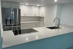 1800 N Bayshore Dr, Miami, FL 33132 - Photo 7