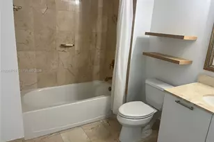 1800 N Bayshore Dr, Miami, FL 33132 - Photo 15