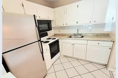 3000 Springdale Blvd #V109, Palm Springs, FL 33461 - Photo 5