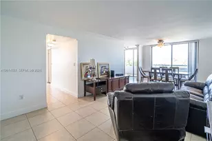 7300 Wayne Ave, Miami Beach, FL 33141 - Photo 5