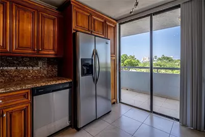 7300 Wayne Ave #401, Miami Beach, FL 33141 - Photo 9