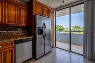 7300 Wayne Ave, Miami Beach, FL 33141 - Photo 9