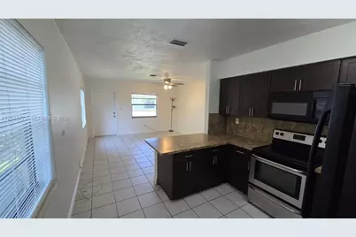 6134 SW 40th Ct, Miramar, FL 33023 - Photo 11