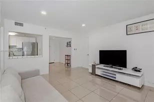 5225 Collins Ave, Miami Beach, FL 33140 - Photo 17
