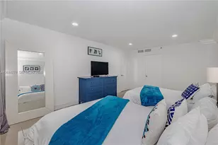 5225 Collins Ave, Miami Beach, FL 33140 - Photo 15