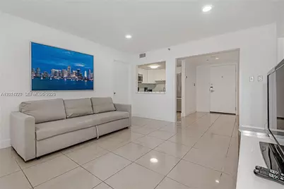 5225 Collins Ave #407, Miami Beach, FL 33140 - Photo 7