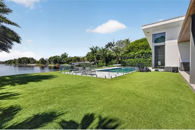 1830 NE 193rd St, Miami, FL 33179 - Photo 33
